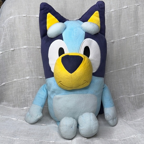 Bluey Kids Bedding Plush 17" Cuddle and Decorative Pillow Buddy, Microfiber EUC - Picture 1 of 14